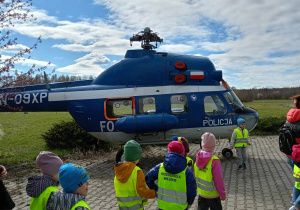 Oglądamy helikoptery policyjne